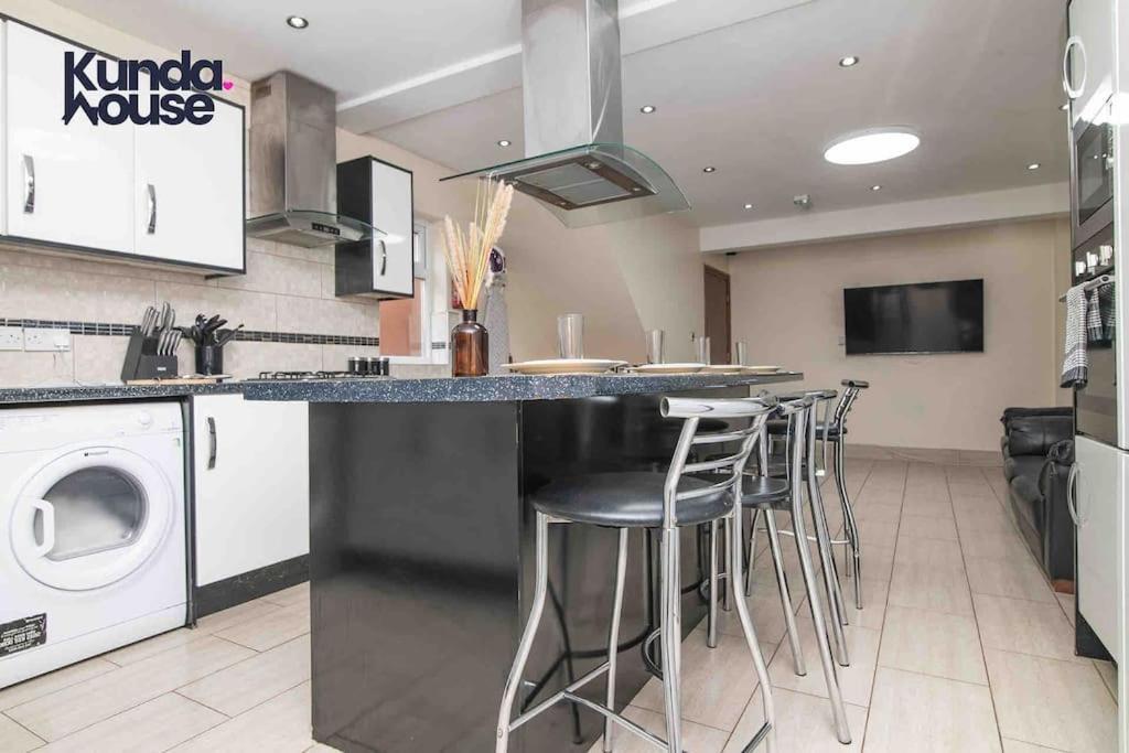 Kunda House Dawlish Holiday home Birmingham
